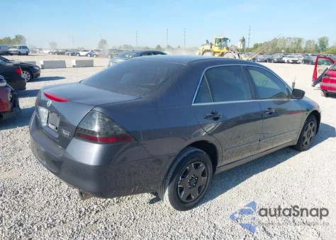 2007 Honda Accord 2.4 Lx z USA, uszkodzony, nr VIN 1HGCM56457A229465